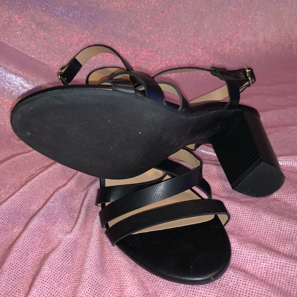 1 black 1 tan sandal! - Picture 2 of 7